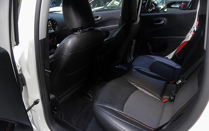 Jeep Compass cena 94900 przebieg: 44000, rok produkcji 2019 z Nowe Brzesko małe 742
